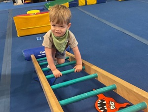 kid preschool gymnastics